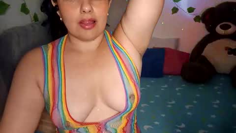 Snapshot of anaspark chatting on 11/21/25, 01:32 Ana online show from 11/21/25, 01:32