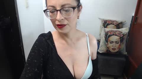Snapshot of anasstaciaevanss chatting on 09/14/25, 01:38  Anastacia  online show from 09/14/25, 01:38