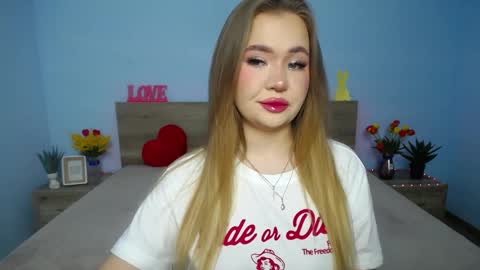 anastacyyellig online show from 03/10/25, 07:50