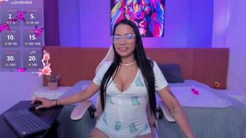 Snapshot of anastasia_tatto77 chatting on 04/17/26, 02:25 Anastasia online show from 04/17/26, 02:25