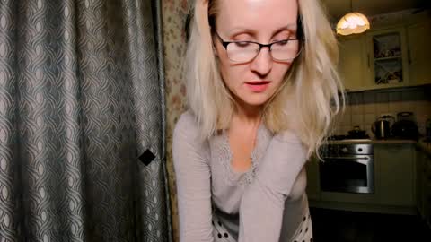 Snapshot of anastasiagate chatting on 12/21/24, 01:32 Anastasia online show from 12/21/24, 01:32