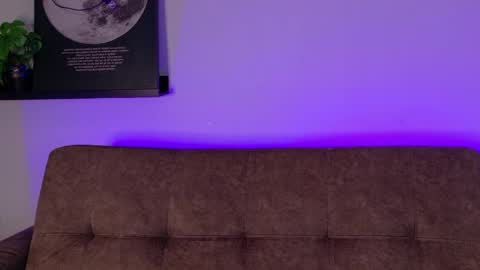 Kendra  online show from 04/18/26, 10:08