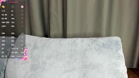 Snapshot of and1sa chatting on 11/30/25, 04:55 Andisa online show from 11/30/25, 04:55