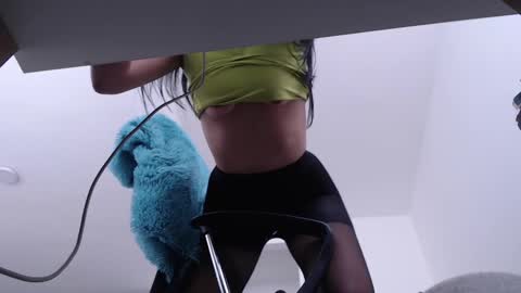   online show from 01/31/25, 02:49