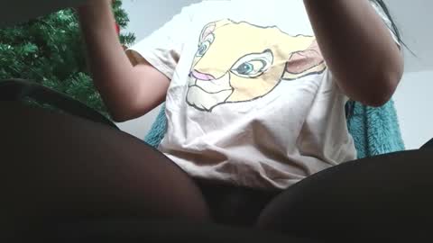 Snapshot of anddrea_ chatting on 12/22/25, 11:29 online show from 12/22/25, 11:29