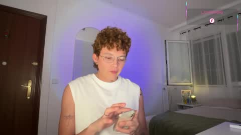Snapshot of anddres_boss chatting on 06/08/26, 08:09 Tell Me ANDRESS ----- online show from 06/08/26, 08:09