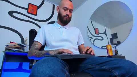 Andrs   -                   online show from 11/16/25, 02:28