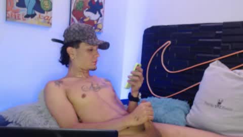 Snapshot of andersonz98 chatting on 09/26/25, 06:28 andersonZ98 online show from 09/26/25, 06:28