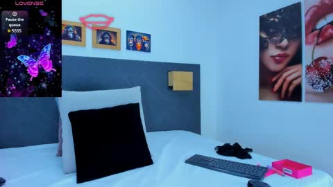 Andrea online show from 04/21/26, 12:22