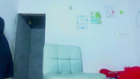 andie      Send your love who needs it online show from 11/26/25, 01:06