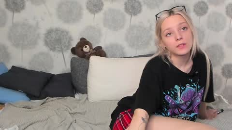 andneveragain online show from 01/22/25, 05:38