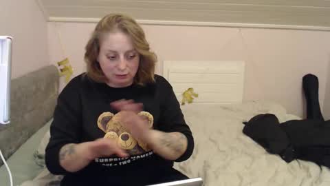 Snapshot of andorphina chatting on 01/09/25, 09:05 Andorphin online show from 01/09/25, 09:05