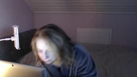 Snapshot of andorphina chatting on 01/14/25, 07:38 Andorphin online show from 01/14/25, 07:38