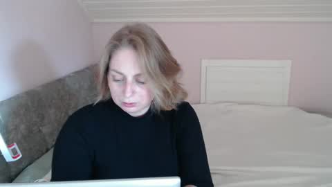 Snapshot of andorphina chatting on 02/10/25, 10:20 Andorphin online show from 02/10/25, 10:20