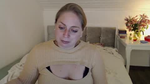 Snapshot of andorphina chatting on 10/06/25, 09:07 Andorphin online show from 10/06/25, 09:07