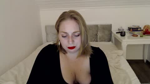 Snapshot of andorphina chatting on 10/17/25, 06:43 Andorphin online show from 10/17/25, 06:43
