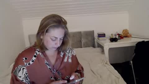 Andorphin online show from 10/31/25, 07:31