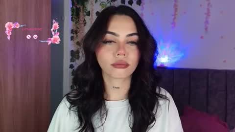 Snapshot of andra_rosse chatting on 06/11/26, 02:33 Andra de la Rosse online show from 06/11/26, 02:33