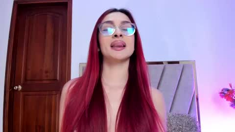 Andra Cyrus online show from 09/12/25, 11:43