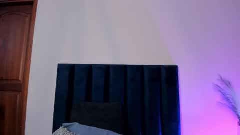 Andra Cyrus online show from 10/23/25, 11:42