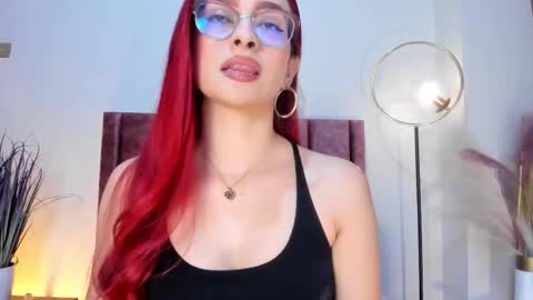 Andra Cyrus online show from 12/20/25, 12:18