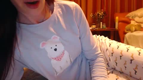 Snapshot of andrasweetie chatting on 05/16/26, 07:34 Andra online show from 05/16/26, 07:34