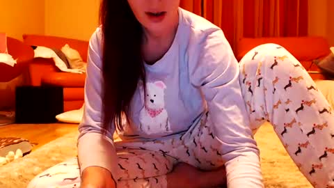 Snapshot of andrasweetie chatting on 07/07/26, 08:13 Andra online show from 07/07/26, 08:13