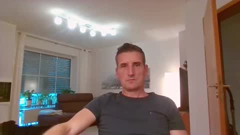 Snapshot of andre029 chatting on 10/19/25, 03:12 Name online show from 10/19/25, 03:12