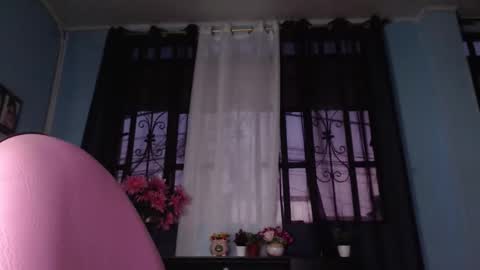 Snapshot of andre10_ chatting on 09/12/25, 11:04 MARIA  online show from 09/12/25, 11:04