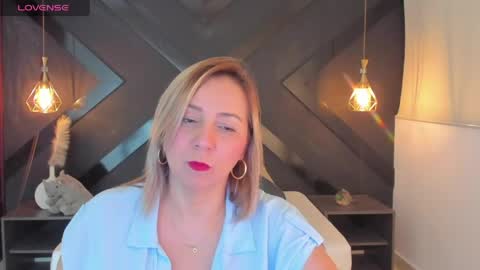 Snapshot of andre_soto_ chatting on 06/07/26, 02:59 A N D R E online show from 06/07/26, 02:59