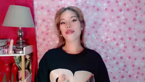 andrea06121998 online show from 11/08/25, 09:53