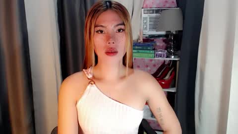 andrea06121998 online show from 02/23/26, 11:51