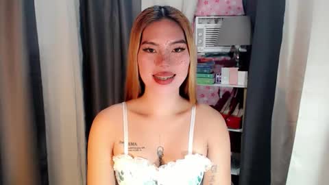 andrea06121998 online show from 03/06/26, 12:56