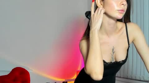 Snapshot of andrea__bass chatting on 04/26/26, 05:10 andrea__bass online show from 04/26/26, 05:10