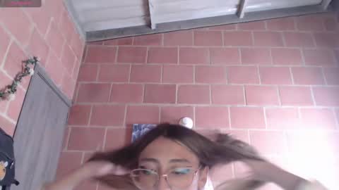 Snapshot of andrea_camila chatting on 10/02/25, 04:14 Andrea online show from 10/02/25, 04:14