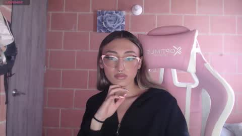 Snapshot of andrea_camila chatting on 02/04/26, 04:13 Andrea online show from 02/04/26, 04:13