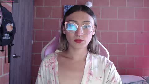 Snapshot of andrea_camila chatting on 02/22/26, 03:21 Andrea online show from 02/22/26, 03:21