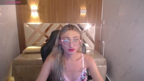 Snapshot of andrea_camila chatting on 03/12/26, 03:23 Andrea online show from 03/12/26, 03:23