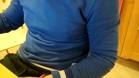 andrea_feetlover online show from 11/27/25, 08:11