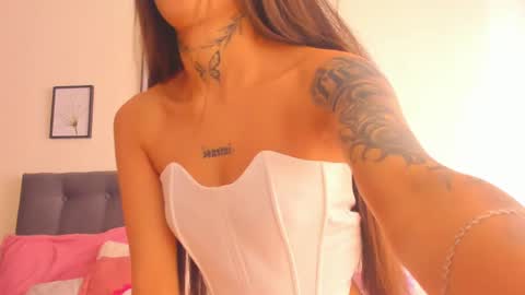 Snapshot of andrea_flow chatting on 01/18/25, 01:29 Andrea online show from 01/18/25, 01:29