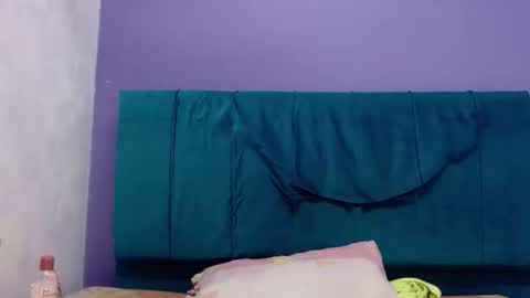 ANDREA LOPEZ online show from 04/09/26, 10:37