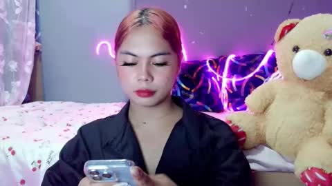 Snapshot of andrea_lovesyou chatting on 05/09/26, 12:10 andrea_lovesyou online show from 05/09/26, 12:10
