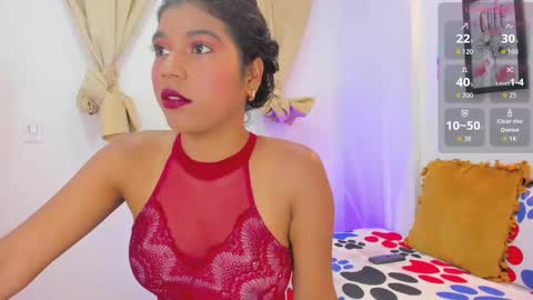 Snapshot of andrea_sancheez chatting on 09/28/25, 12:43 Andrea online show from 09/28/25, 12:43