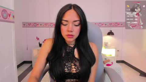 Snapshot of andreag_ chatting on 10/10/25, 04:11 Andrea online show from 10/10/25, 04:11