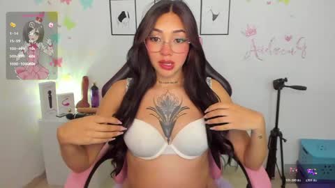 Snapshot of andreag_ chatting on 05/13/26, 05:49 Andrea online show from 05/13/26, 05:49