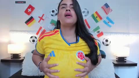 andreahgil online show from 06/17/26, 03:24