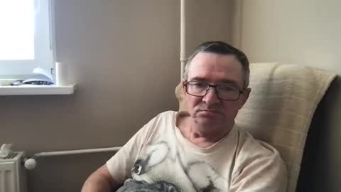 Snapshot of andreass60 chatting on 02/25/25, 07:42 andreass60 online show from 02/25/25, 07:42