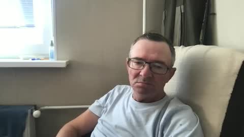 Snapshot of andreass60 chatting on 09/12/25, 07:30 andreass60 online show from 09/12/25, 07:30