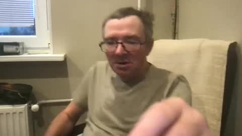 Snapshot of andreass60 chatting on 10/25/25, 05:48 andreass60 online show from 10/25/25, 05:48