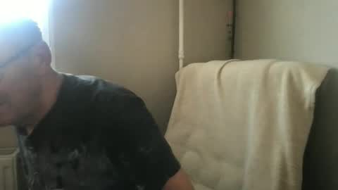 Snapshot of andreass60 chatting on 11/01/25, 12:18 andreass60 online show from 11/01/25, 12:18